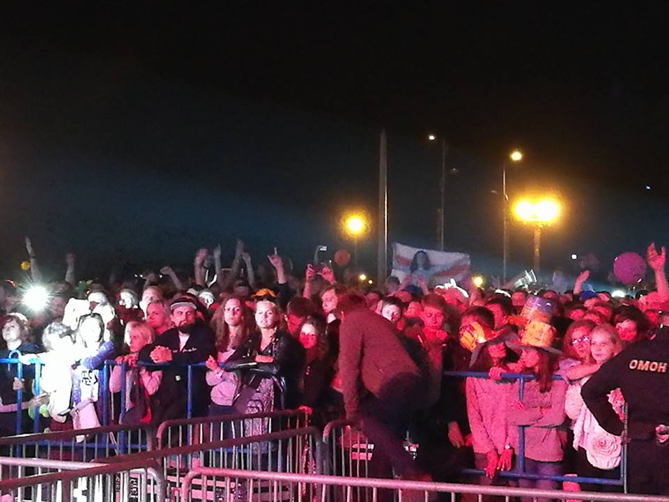 Менты избили молодых людей на фестивале в Лиде