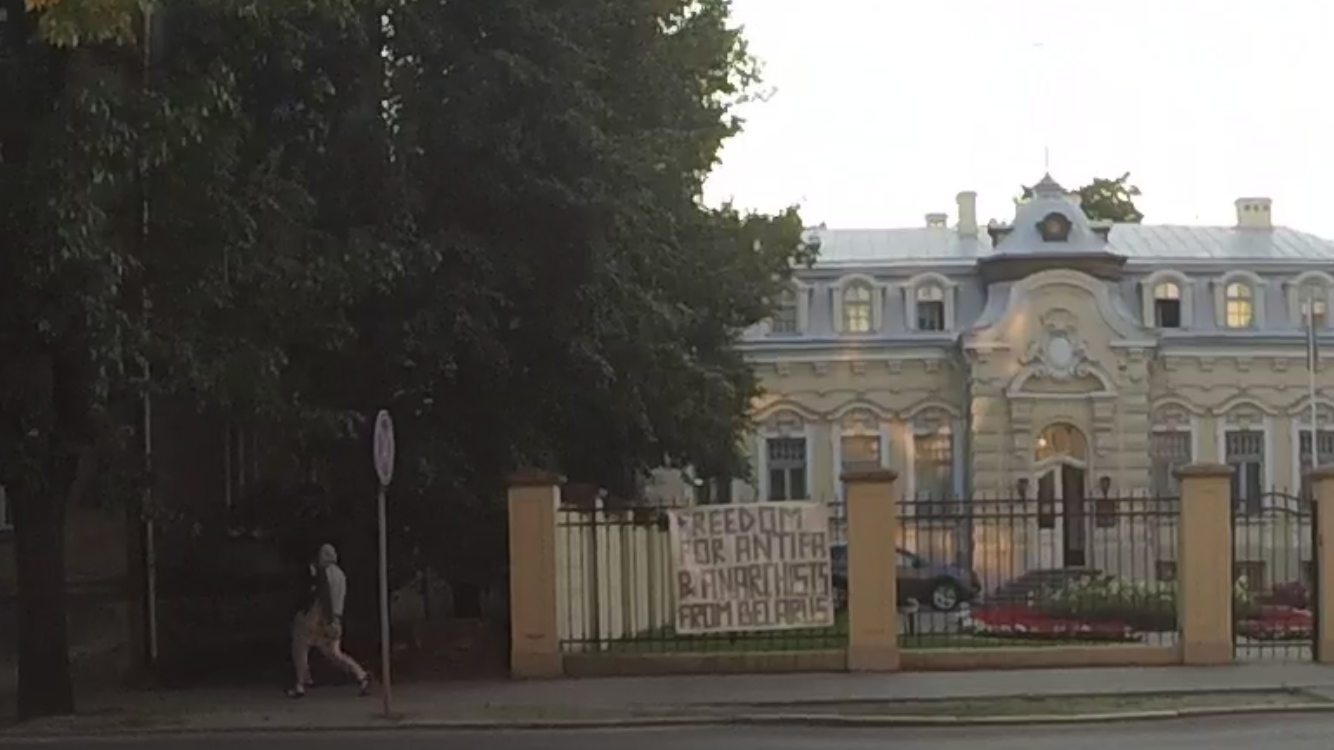 Акция солидарности с белорусскими антифашистами и анархистами в Вильнюсе