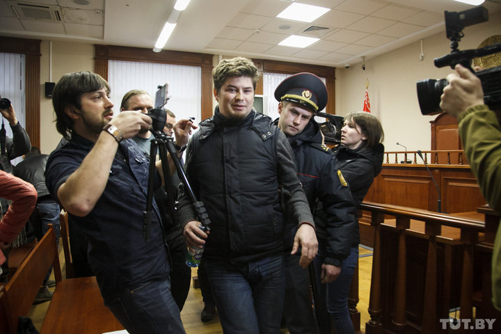 Олег Ларичев получил 5 суток ареста