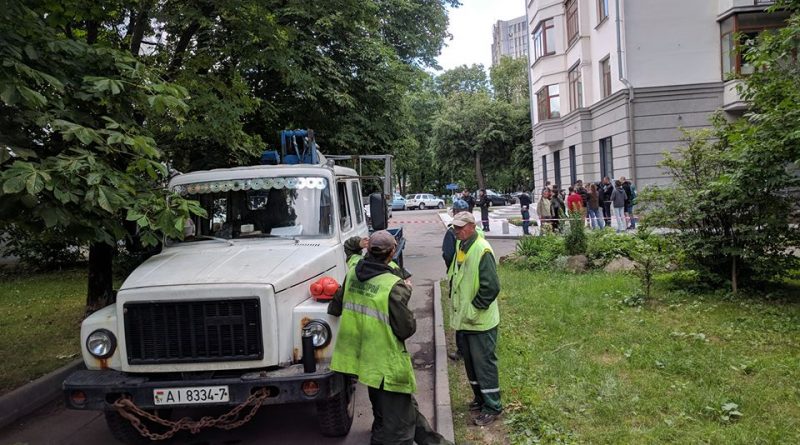 Менчукі не дазволілі Зеленбуду спілаваць дрэвы — Прамень