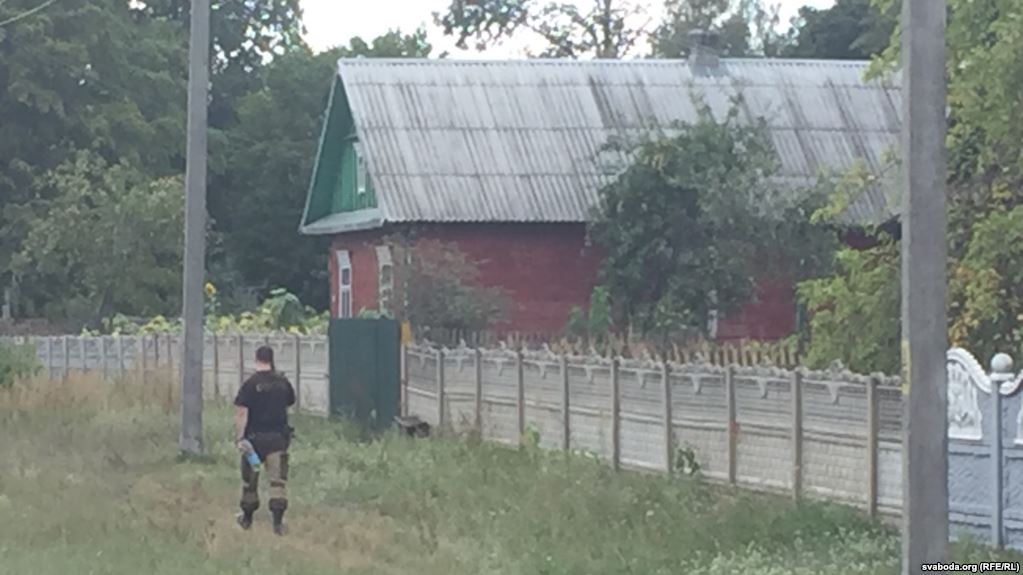 В Ивацевичском районе застрелили милиционера