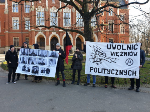 В Польше провели акцию солидарности с беларускими и российскими анархистами
