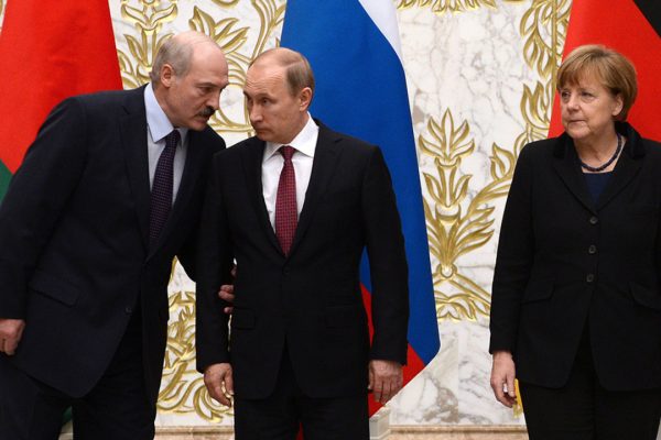 Игра Лукашенко между Западом и Россией закончилась в 2020